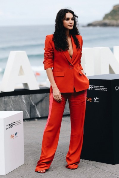 2019-09-24-05.46.49-1-683x1024