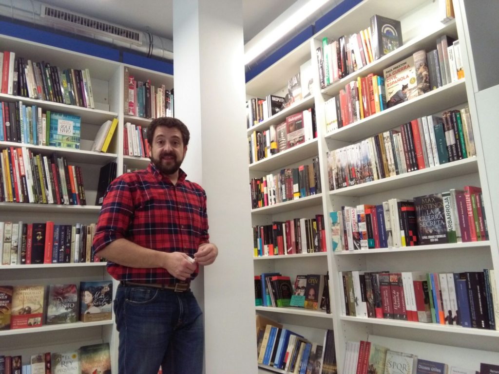 "Mientras en el Estado descendía la venta de libros un 45% aquí se abrían dos librerías nuevas" 7 AdolfoLopezChocarro "Mientras en el Estado descendía la venta de libros un 45% aquí se abrían dos librerías nuevas"
