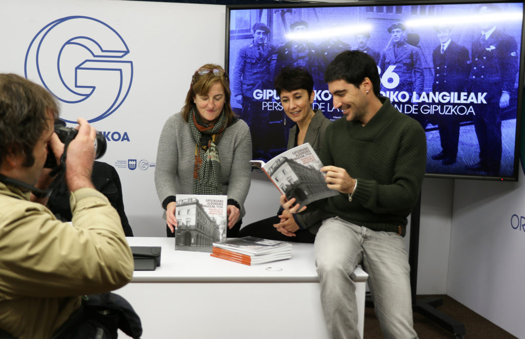 31367860580 ed3b142a7c k La Diputación completa su memoria con un episodio oscuro