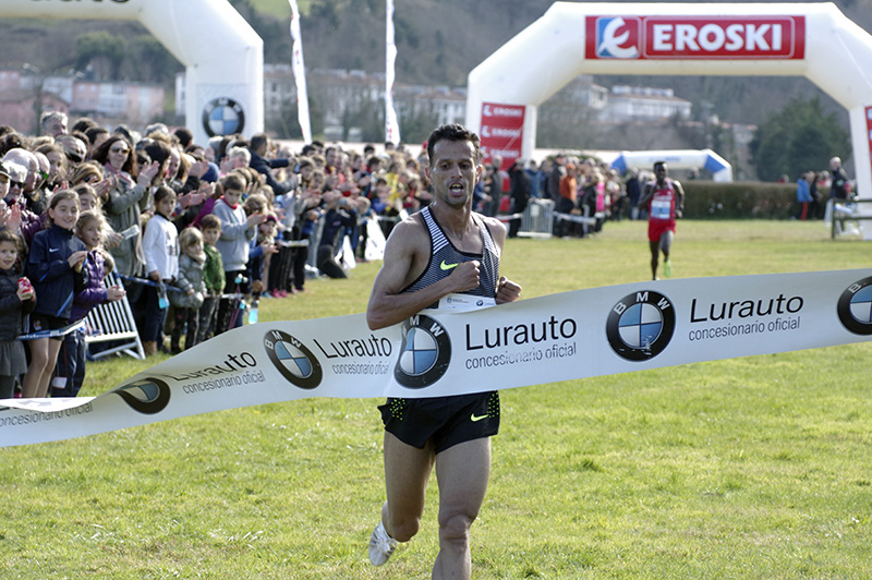 El marroquí Sadik Mikhou y la etíope Bontu Rebitu se calan la txapelas del Cross 1 IMG5883 El marroquí Sadik Mikhou y la etíope Bontu Rebitu se calan la txapelas del Cross