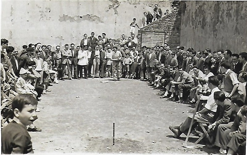 Los vecinos de Aiete homenajean a Matxain con una exposición en la Casa de Cultura