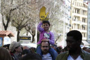 IMG5490 300x200 - Centenares de personas se manifiestan en favor del derecho de asilo