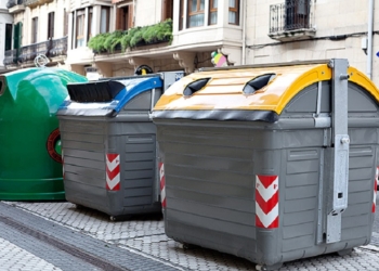 Contenedores para distintos tipos de residuos. Foto: Ayto