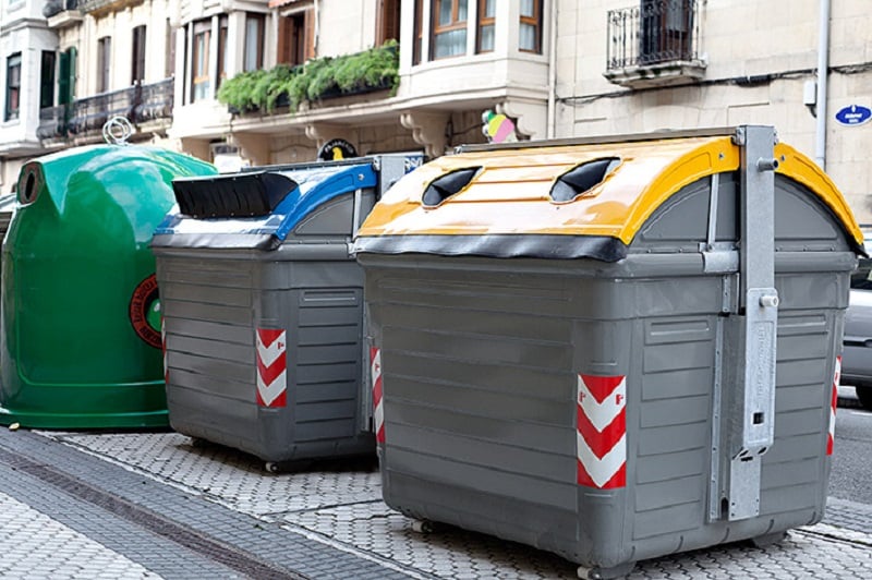 Contenedores para distintos tipos de residuos. Foto: Ayto