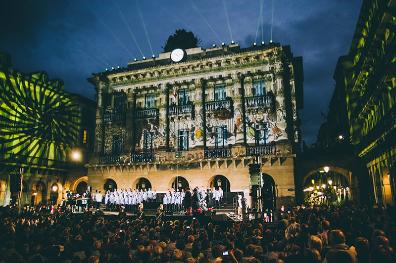 Actuación del Orfeón en el aniversario de la plaza de la Constitución. Foto: Santiago Farizano