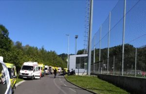 Tolosa1protección civil 300x193 - Un centenar de afectados tras el escape tóxico en una piscina de Tolosa