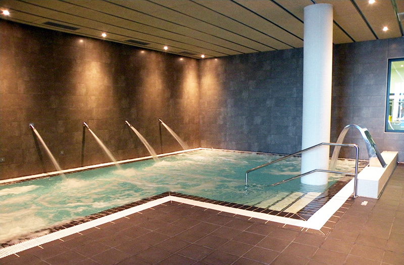 Un baño de vapor y duchas de contrastes mejorarán la zona Spa del polideportivo Intxaurrondo 1 spa Un baño de vapor y duchas de contrastes mejorarán la zona Spa del polideportivo Intxaurrondo