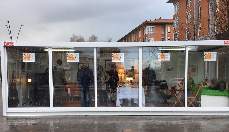 La recogida de residuos voluminosos a domicilio se extendería a toda la ciudad en un año 1 CONTENEDOR La recogida de residuos voluminosos a domicilio se extendería a toda la ciudad en un año