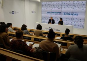 El Plan Foral de Convivencia ve la luz con una campaña muy enfocada hacia los jóvenes 2 24963669267 276a5da310 k El Plan Foral de Convivencia ve la luz con una campaña muy enfocada hacia los jóvenes