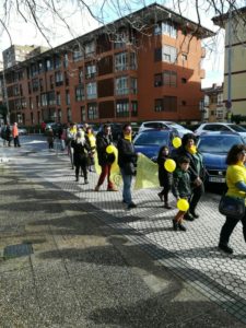 IMG 20180127 WA0036 600x800 Bidebieta se 'encadena' para pedir por su instituto