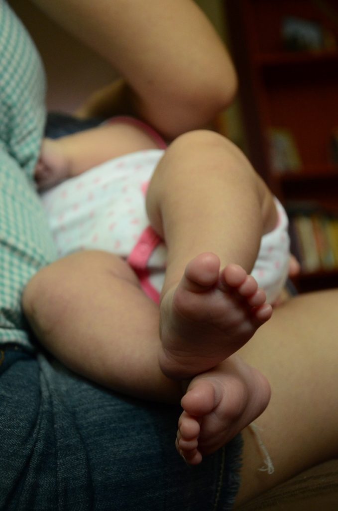 El Gobierno vasco inmoviliza la leche infantil de Lactalis por un caso de Salmonella Agona 14 baby feet 1142766 1920 El Gobierno vasco inmoviliza la leche infantil de Lactalis por un caso de Salmonella Agona