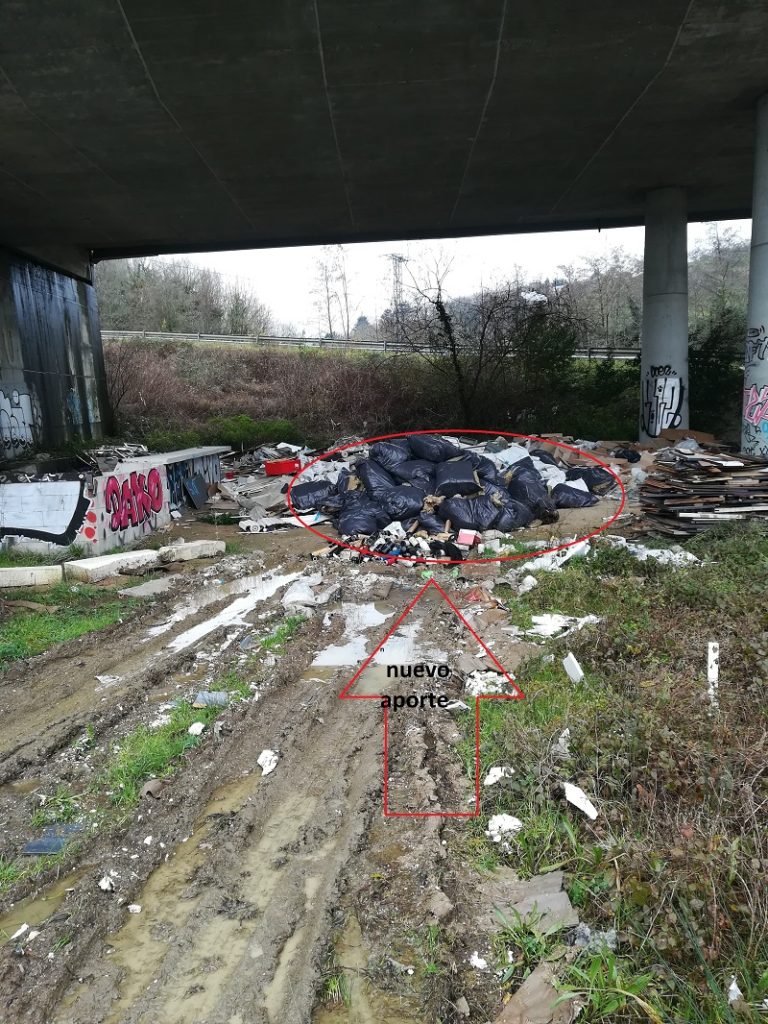 Goiaz Txiki El vertedero clandestino de Goiaz Txiki sigue creciendo, denuncia Eguzki