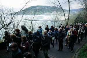 Cientos de personas participan en el Vía Crucis de Urgull 3 IMG4292 Cientos de personas participan en el Vía Crucis de Urgull