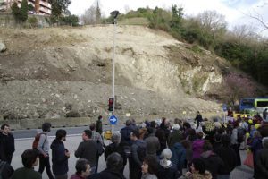 donostitik metro 04 Satorralaia se manifiesta contra el metro en las obras del Antiguo