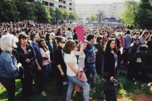 2018 04 26 07.34.23 1 800x533 300x200 - Donostia se rebela contra la sentencia de La Manada