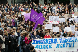 donostitik sentencia la manada 05 300x200 - La sentencia contra 'La Manada' vuelve a congregar protestas en Donostia