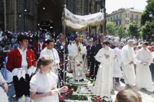 Corpus Christi en el Buen Pastor de San Sebastián 2 2018 06 03 02.17.50 1 800x532 Corpus Christi en el Buen Pastor de San Sebastián