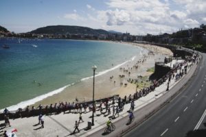 2018 06 10 02.09.44 3 800x533 Más de 175.000 personas en la cadena humana por el derecho a decidir