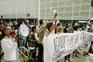 Tensión en la protesta de Jaietan Jai por la apertura del Supercor de la Zurriola 2 2018 06 21 12.39.11 1 800x532 Tensión en la protesta de Jaietan Jai por la apertura del Supercor de la Zurriola