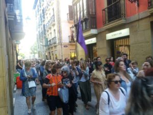 20180622 191815 800x600 300x225 - La Manada: Segunda jornada de protestas en Donostia