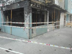 IMG 20180729 WA0017 800x600 300x225 - Incendio en Intxaurrondo: Una familia desalojada y un edificio por reparar un mes después