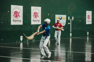 IMG0542 Niños oncológicos: El frontón Carmelo Balda se llena de pañuelos azules