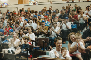 IMG0648 Niños oncológicos: El frontón Carmelo Balda se llena de pañuelos azules