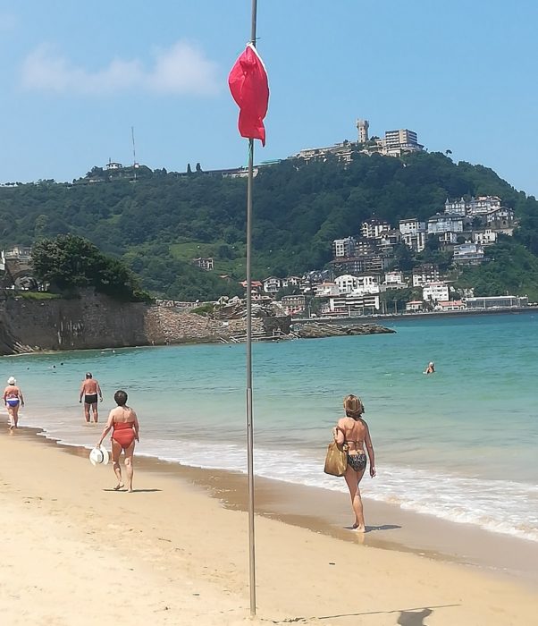 Pico Eguzki denuncia la contaminación fecal detectada en el Pico del Loro