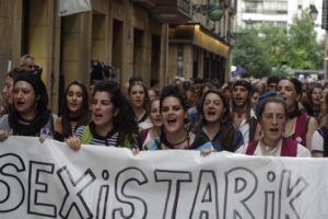 Miles de donostiarras en la calle contra las agresiones sexistas 4 IMG0854 800x532 Miles de donostiarras en la calle contra las agresiones sexistas