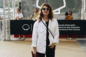 Zinemaldia: Bárbara Lennie reparte autógrafos y sonrisas a los fans 3 2018 09 21 10.08.57 1 800x531 Zinemaldia: Bárbara Lennie reparte autógrafos y sonrisas a los fans