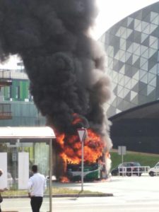Retirado el autobús incendiado en la rotonda de Galarreta 4 IMG 20180907 WA0003 600x800 Retirado el autobús incendiado en la rotonda de Galarreta