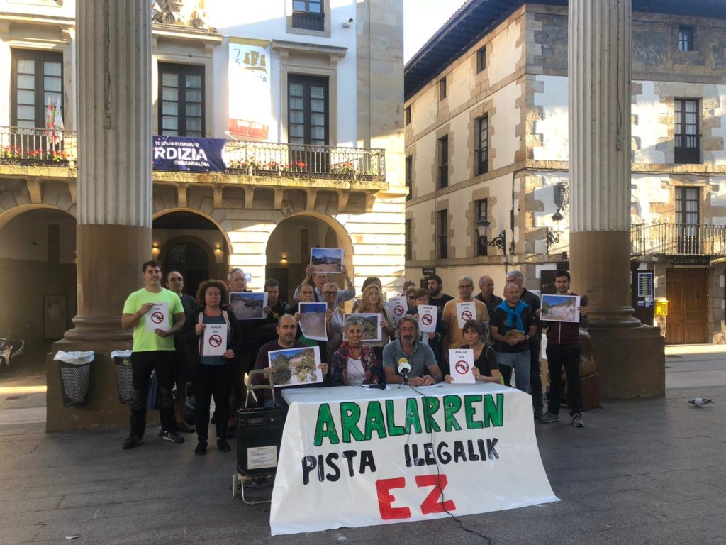 Eguzki y Landarlan vuelven a la Fiscalía contra una nueva pista en Aralar 3 Aralar Eguzki y Landarlan vuelven a la Fiscalía contra una nueva pista en Aralar