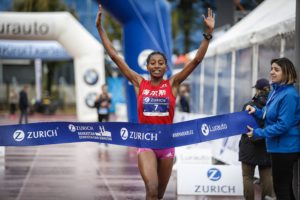 Maraton4 300x200 - Kenia y Etiopía se reparten los triunfos en una brillante fiesta del atletismo