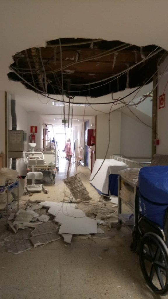 falso techo hospital Cae un falso techo del Hospital Donostia sin provocar heridos