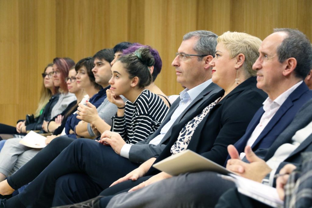Más de 230 participantes en el XVIII Encuentro de Familias Acogedoras de Gipuzkoa 18 flias acogida Más de 230 participantes en el XVIII Encuentro de Familias Acogedoras de Gipuzkoa