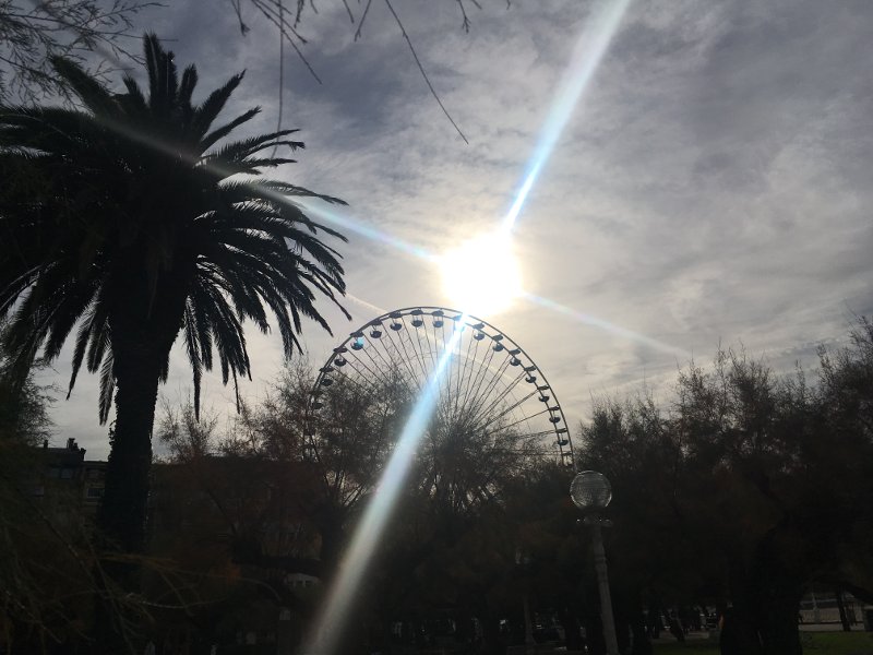 Una noria colosal para la Navidad donostiarra, que se iluminará el sábado 3 noria1 Una noria colosal para la Navidad donostiarra, que se iluminará el sábado