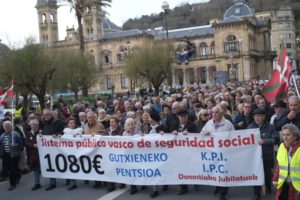 mani2 300x200 - Los pensionistas marchan de nuevo en Donostia por unas pensiones dignas