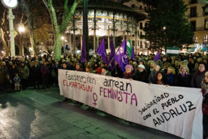 DSF8857 300x200 - Concentración en Donostia porque los derechos de las mujeres "no se negocian"