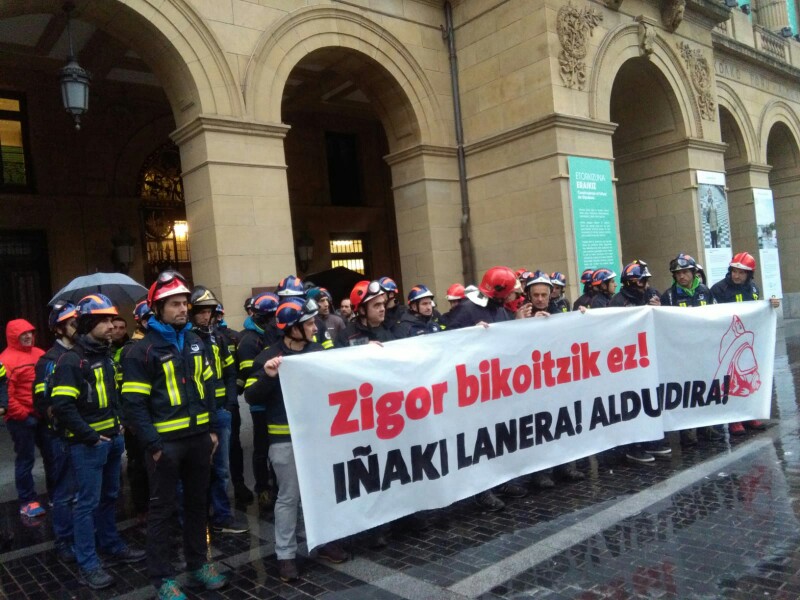 IMG 20190122 WA0003 Bomberos gipuzkoanos piden la readmisión de Iñaki Igerategi