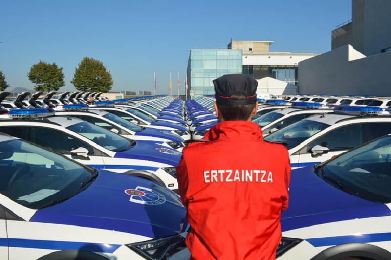 Komisarietako garbitzaileen grebak "osasun arriskuan" jartzen ditu ertzainak, ELAk dionez 1 cocheser Komisarietako garbitzaileen grebak "osasun arriskuan" jartzen ditu ertzainak, ELAk dionez