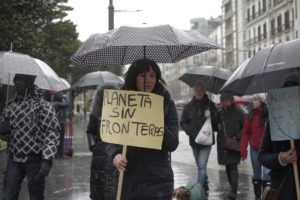 2019 02 03 01.09.08 1 800x532 Dos centenares de personas recorren Donostia contra el racismo