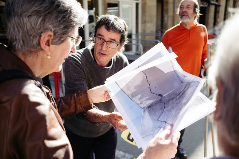 Donostia Defendatuz en la calle  Easo. Fotos: Santiago Farizano