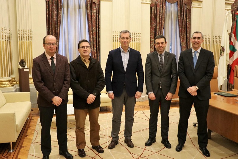 Universidades y Diputación promocionarán el euskera entre los jóvenes 1 Deusto con Markel Universidades y Diputación promocionarán el euskera entre los jóvenes