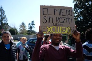 2019 0324 12164200 800x533 1 Cientos de personas muestran su repulsa contra el racismo en Donostia