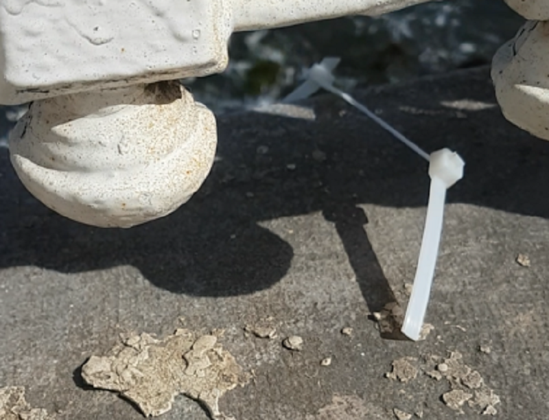 brida Propuesta: Rejillas para que la porquería no caiga al mar y al río en Donostia