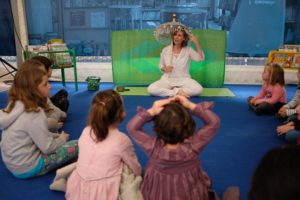 6 Un día del libro "muy familiar" en la plaza Gipuzkoa