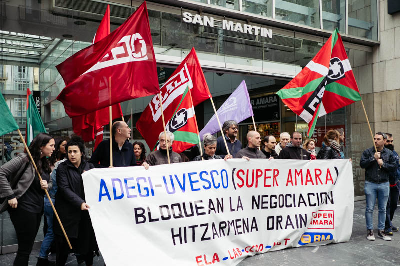 Concentración ante el supermercado de San Martín por el bloqueo del convenio 1 DSCF3401 Concentración ante el supermercado de San Martín por el bloqueo del convenio