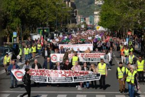 DSCF9052 800x533 300x200 - Los pensionistas vuelven a tomar las calles en Donostia