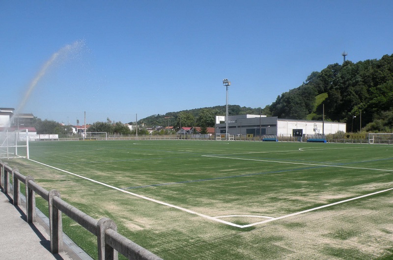 Martutene cesped La hierba artificial del Campo de Fútbol de Martutene se renovará este verano