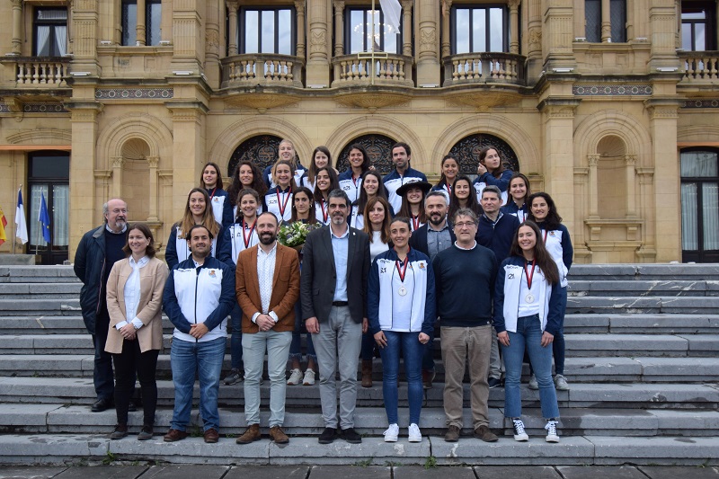 hockey hierba Recepción a las subcampeonas de Europa de hockey hierba en el Ayuntamiento